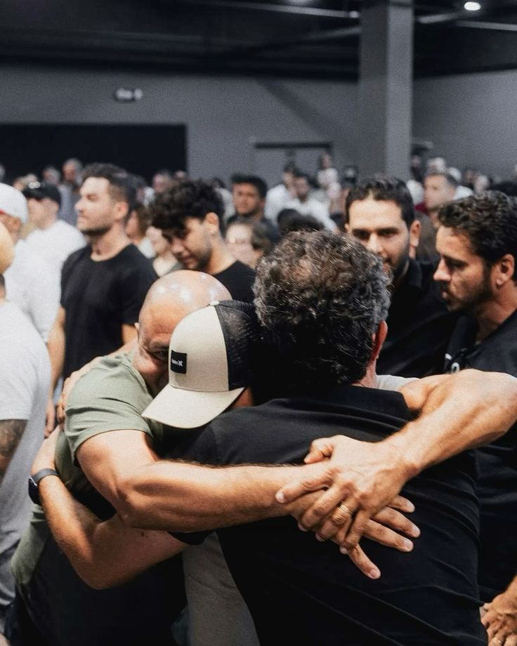 Comunidad de hombres rompiendo límites en Medellín